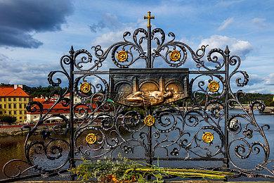 国服预约突破300W 《英勇之地》端游预下载开启